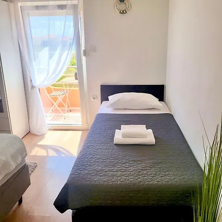 Kani Apartman *
